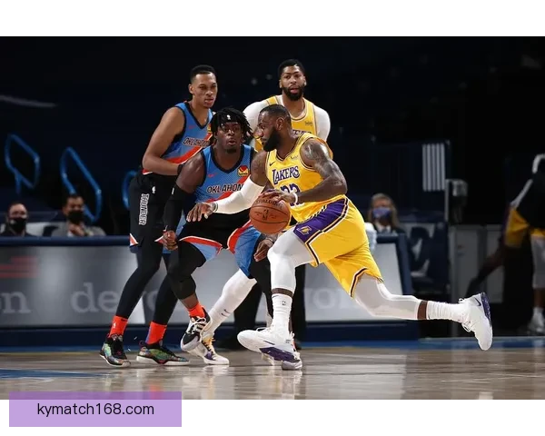 湖人遭遇惨败创队史纪录三战雷霆总输八十一分震惊全美